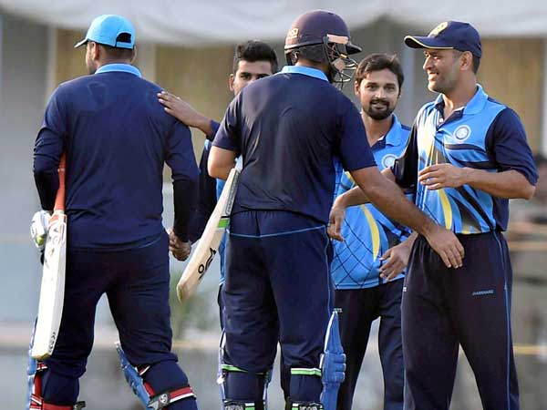 పాయింట్ల పట్టికలో టాప్‌లో హైదరాబాద్