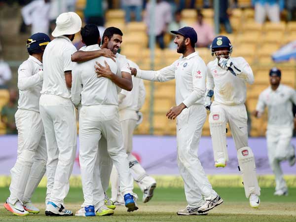 కెప్టెన్ స్మిత్ హైడ్రామా