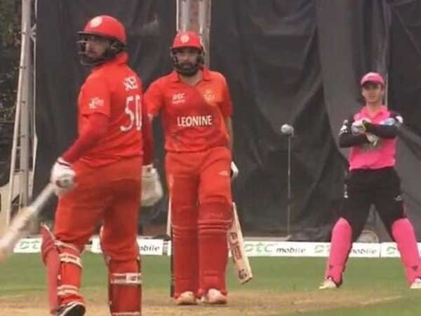 ఆరు సిక్సర్లు సాధించిన ఆటగాడిగా మిస్బా రికార్డు