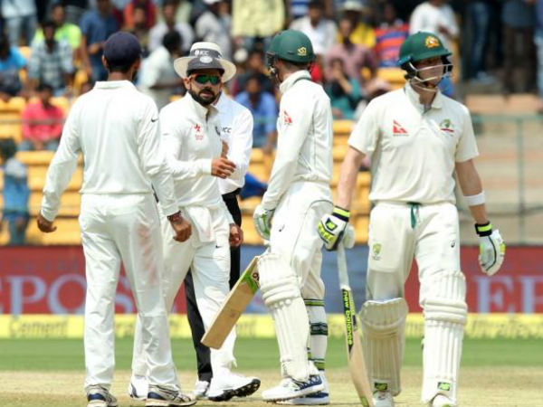 మైదానాన్ని వీడి వెళ్లిన స్టీవ్ స్మిత్ 