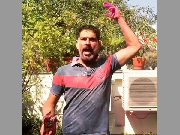 హోలీ ఆడిన యువరాజ్ సింగ్