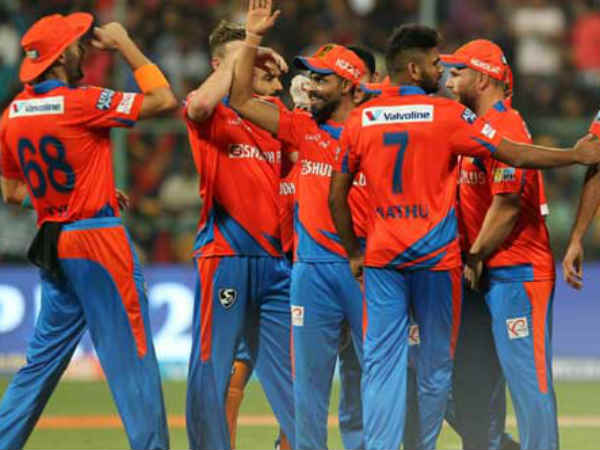 Gujarat Lions win the toss and elect to field