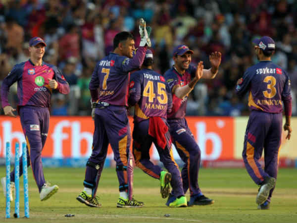 Bangalore win the toss and elect to field first