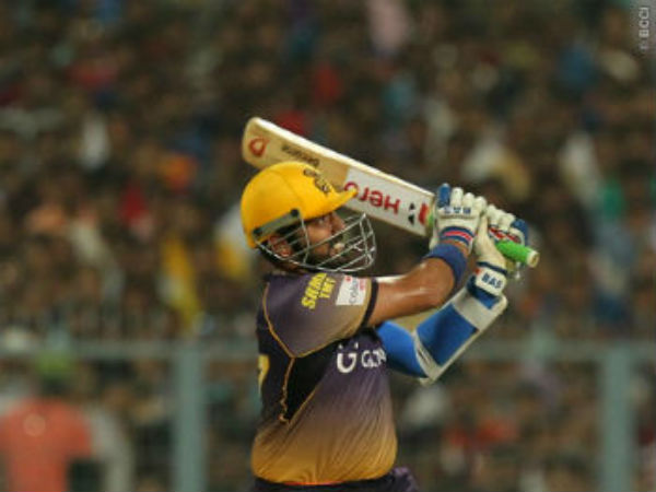 Kolkata Knight Riders win the toss and elect to field