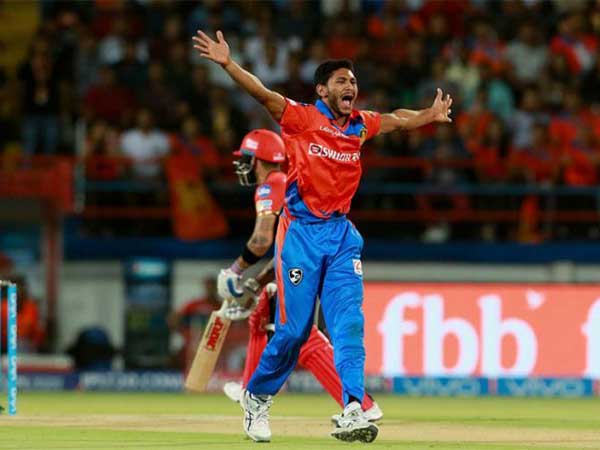 ఐపీఎల్‌లో ఆటగాళ్ల ప్రదర్శనను చూస్తున్నాం