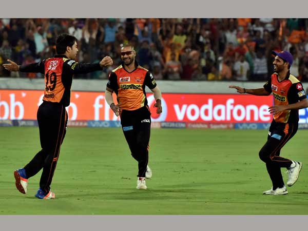 వార్నర్, ధావన్‌ల బ్యాటింగ్ పై ఆధారపడ్డ సన్‌రైజర్స్