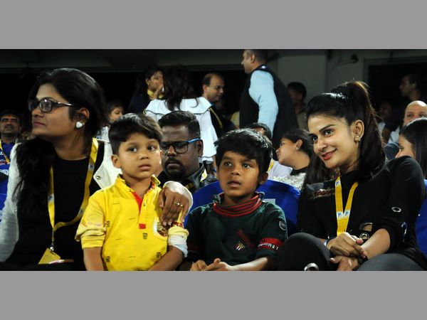 నిరాశపరిచిన ముంబై బ్యాట్స్‌మెన్