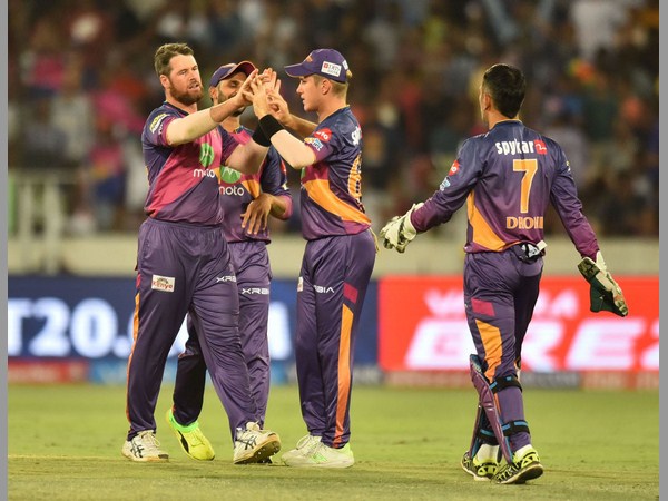 అత్యధిక ఐపీఎల్‌ ఫైనల్‌ మ్యాచులు