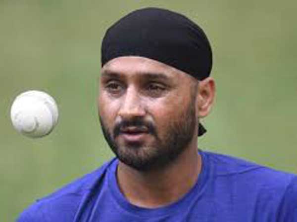 తీవ్రస్థాయిలో మండిపడ్డ హర్భజన్ సింగ్