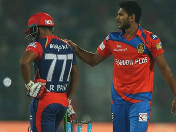 Rishabh Pant consoled by Suresh Raina after heartbreak at 97