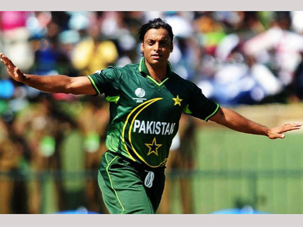 యార్కర్, బౌన్సర్ ఏది వేస్తాడో చెప్పలేం