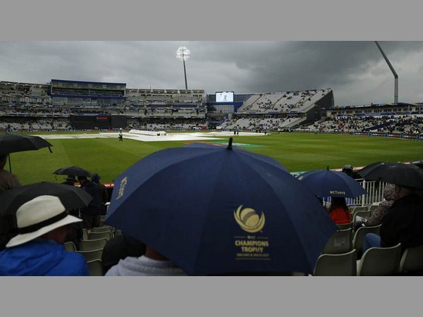 సర్వత్రా విమర్శలు