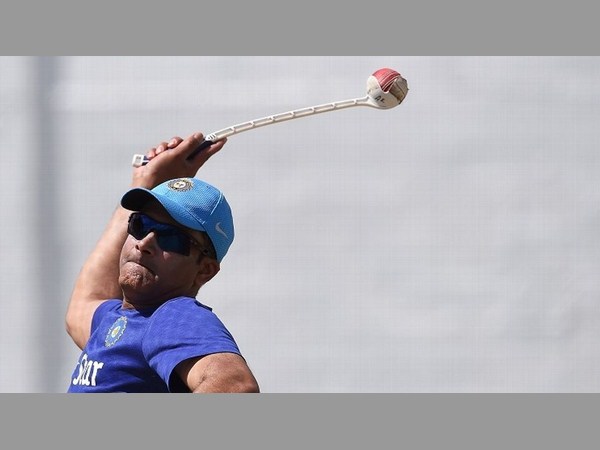 కోచ్గా కుంబ్లే కొనసాగింపు అనుమానమే? కోచ్గా కుంబ్లే కొనసాగింపు అనుమానమే?