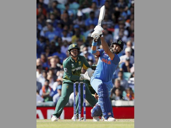 2002 నాట్ వెస్ట్ ఫైనల్లో విజృంభణ 2002 నాట్ వెస్ట్ ఫైనల్లో విజృంభణ