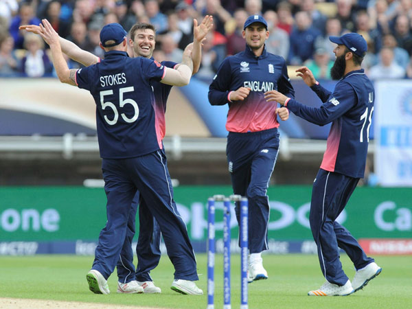 ఇంగ్లాండ్ గడ్డపై1000సెంచరీలు: