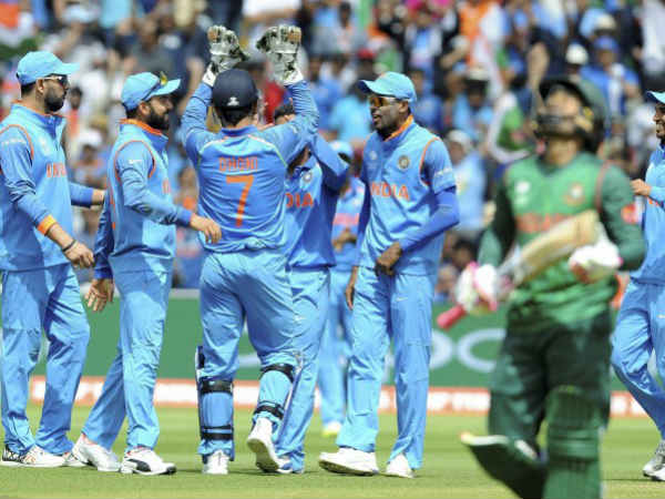 కీలక వికెట్ల తీయడంతో..