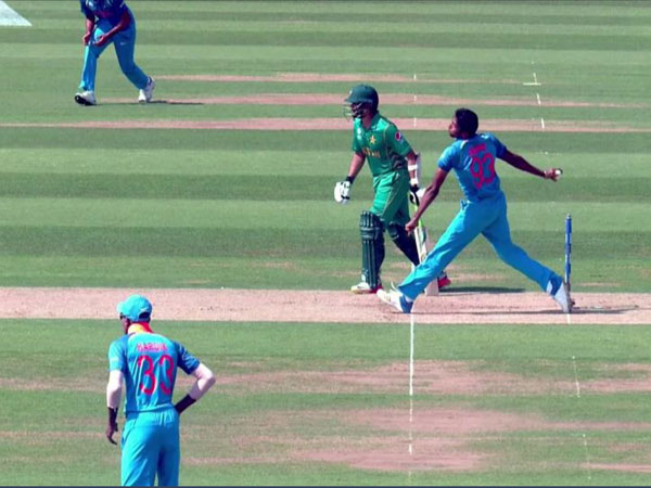 భారత స్పిన్నర్లు పూర్తిగా విఫలం