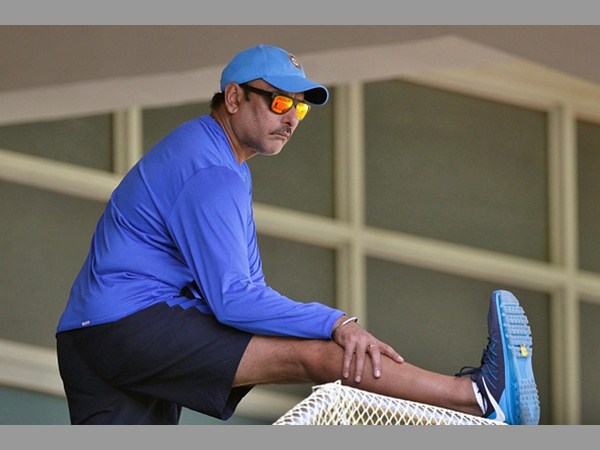 అప్పుడు రవిశాస్త్రిని కాదని కుంబ్లేకి కోచ్‌ పదవి