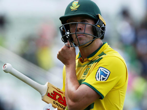 AB de Villiers falls for first ever golden duck in his career AB de Villiers falls for first ever golden duck in his career
