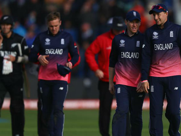 Unchanged New Zealand elect to bowl against England 