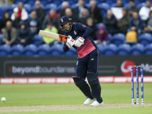 Unchanged New Zealand elect to bowl against England 