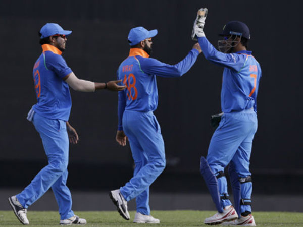 మహమ్మద్ అజారుద్దీన్ రికార్డును అధిగమించిన ధోని