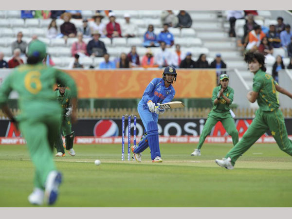 భారత్‌కు ఇబ్బందికరంగా మారిన స్మృతి మందాన ఫామ్‌