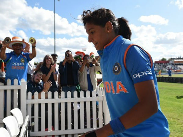 ఫీల్డింగ్ చేస్తుండగా ఎడమచేతి వేలికి గాయం