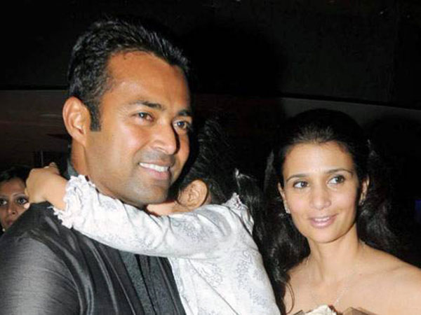 తండ్రితో కలిసి కోర్టుకు హాజరైన పేస్