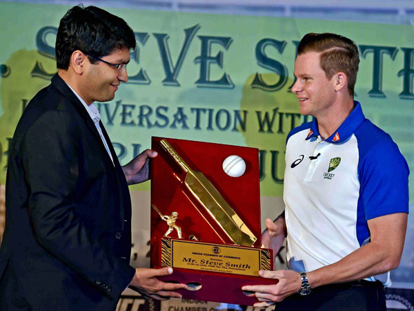 స్మిత్ కెరీర్లో ఇది వందో వన్డే స్మిత్ కెరీర్లో ఇది వందో వన్డే