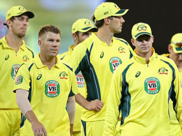 యాషెస్ సిరీస్ దూరంగా ఉంటామని బెదిరించిన క్రికెటర్లు