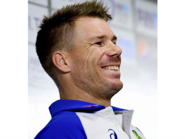 స్మిత్ తన స్నేహితులను జట్టులోకి తీసుకుంటున్నాడు