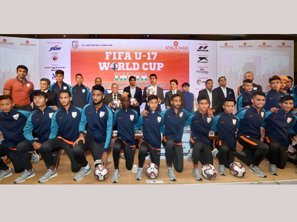  ఫుట్‌బాల్‌పై ప్రేమతో జాతీయస్థాయికి 