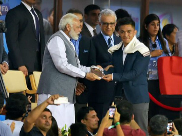 సగానికిపైగా అమ్ముడవకపోని టిక్కెట్లు