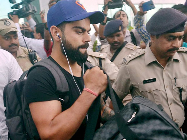  హాట్‌ కేకుల్లా అమ్ముడైన టిక్కెట్లు