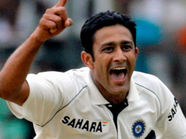 132 టెస్టు మ్యాచ్‌లాడి 619 వికెట్లు 