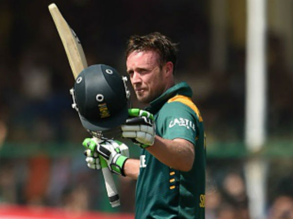 నాలుగో వికెట్‌కు 117 పరుగులు జోడించిన డివిలియర్స్