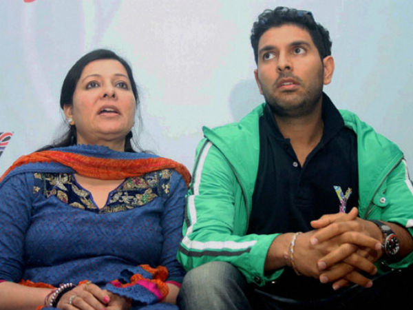 చాలా రోజులుగా జొరోవర్‌, ఆకాంక్ష విడిగానే