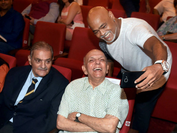  హాజరైన ప్రముఖ క్రికెటర్లు 