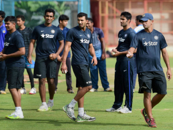 సహజశైలిని మార్చుకోవాల్సిన అవసరం లేదని ద్రవిడ్ అన్నారు