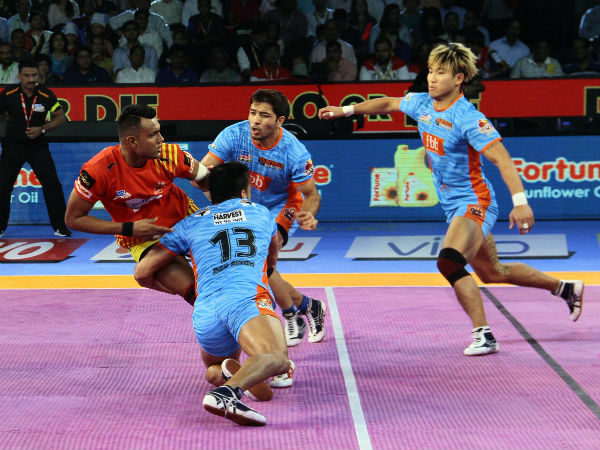  వరుసగా పాయింట్లు తెచ్చిన గుజరాత్ రైడర్లు