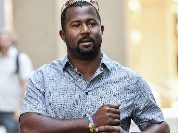 గేల్‌కు అండగా నిలిచిన డ్వేన్‌ స్మిత్‌