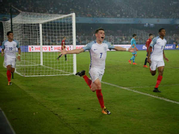 30 నిమిషాల వ్యవధిలోనే నాలుగు గోల్స్‌ కొట్టిన ఇంగ్లాండ్