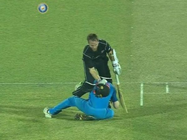  ఇన్నింగ్స్ 28వ ఓవర్‌లో 