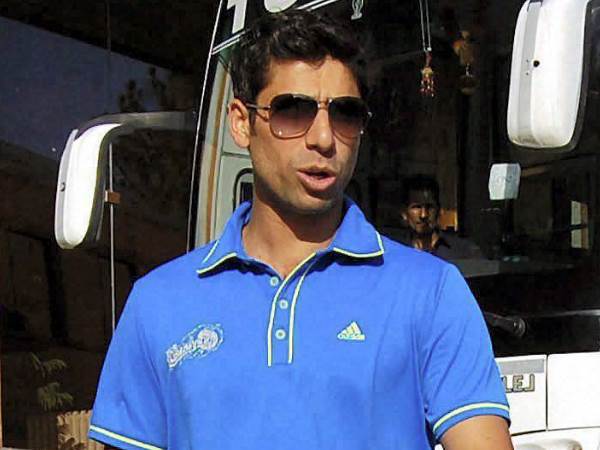 గాయాల కారణంగా జట్టుకి దూరం