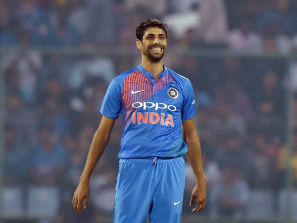  సెలక్టర్ల అనుమతితో క్రికెట్ ఆడటం ప్రారంభించలేదు