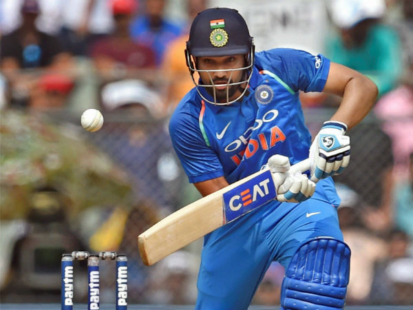 165 ఇన్నింగ్స్‌ల్లో 150 సిక్స్‌ల మైలురాయి