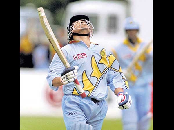 'హీరో: ఏ బయోగ్రఫీ ఆఫ్‌ సచిన్‌ రమేష్‌ టెండూల్కర్‌' పుస్తకంలో