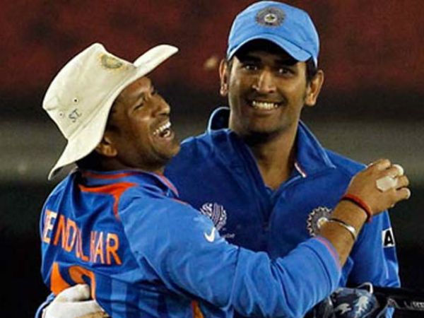 ధోనీని చూస్తే మా నాన్న రమేశ్‌ టెండూల్కర్ గుర్తుకు వస్తారు
