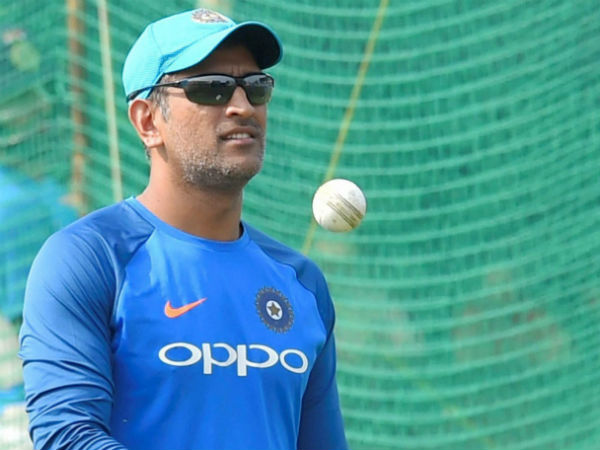 క్రీజులోకి వచ్చిన సమయానికి రన్ రేట్ 8.5-9.5